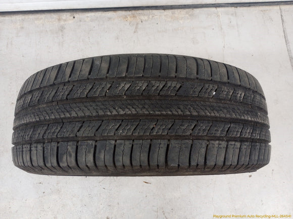 Lincoln Mark VIII Set Of 4 Tires - Michelin - Defender 2 - 225/60 R16