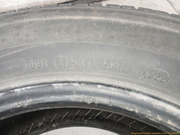 Lincoln Mark VIII Set Of 4 Tires - Michelin - Defender 2 - 225/60 R16