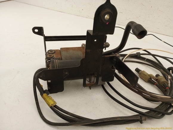 Lincoln Mark VIII Air Suspension Compressor Pump & Line Set