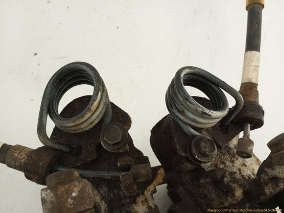 Lincoln Mark VIII Pair Of Rear Brake Calipers