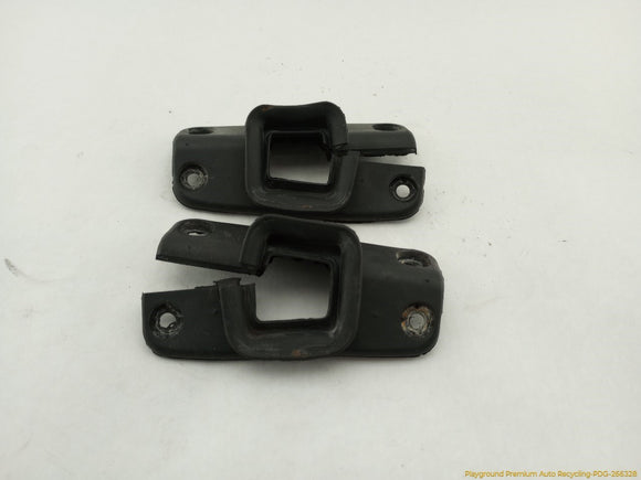 Saab 9-5 Pair Of Tailgate Seal Grommets