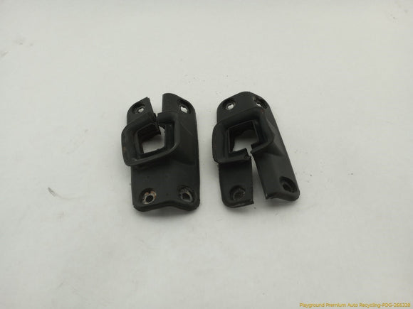 Saab 9-5 Pair Of Tailgate Seal Grommets