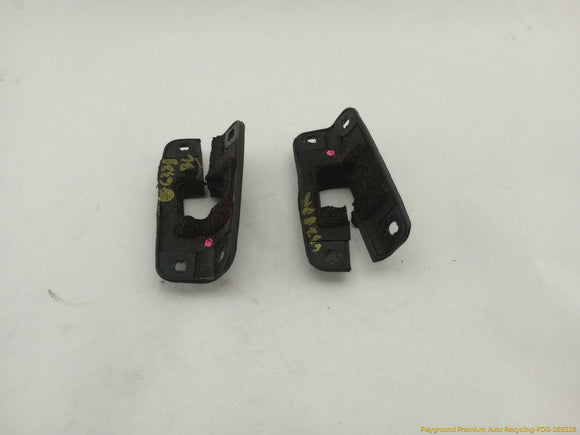 Saab 9-5 Pair Of Tailgate Seal Grommets
