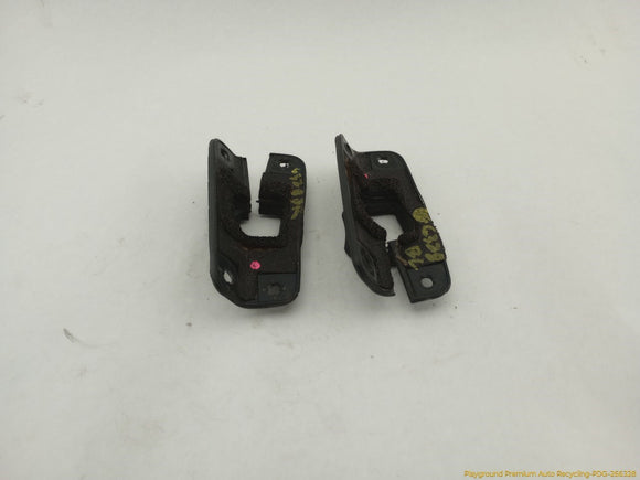Saab 9-5 Pair Of Tailgate Seal Grommets