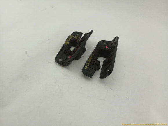 Saab 9-5 Pair Of Tailgate Seal Grommets