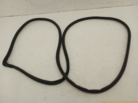 Acura RSX Pair Of Front Door Seal Weatherstrips