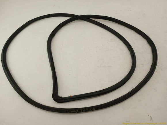 Acura RSX Pair Of Front Door Seal Weatherstrips