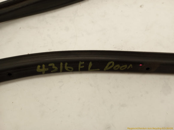 Acura RSX Pair Of Front Door Seal Weatherstrips