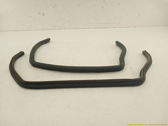 Corvette C4 Pair Of Front Door Upper Window Seal Weatherstrips