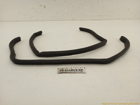 Corvette C4 Pair Of Front Door Upper Window Seal Weatherstrips