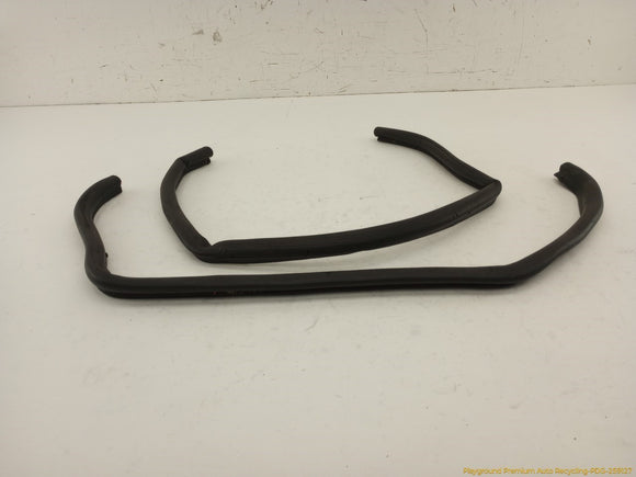 Corvette C4 Pair Of Front Door Upper Window Seal Weatherstrips