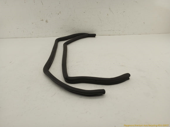 Corvette C4 Pair Of Front Door Upper Window Seal Weatherstrips