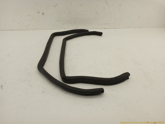 Corvette C4 Pair Of Front Door Upper Window Seal Weatherstrips