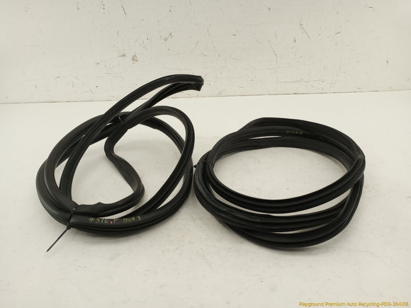 Acura RSX Pair Of Front Body Side Seal Weatherstrips
