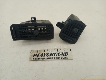 Saab 9-5 Pair Of Passenger Right Dash Air Vents