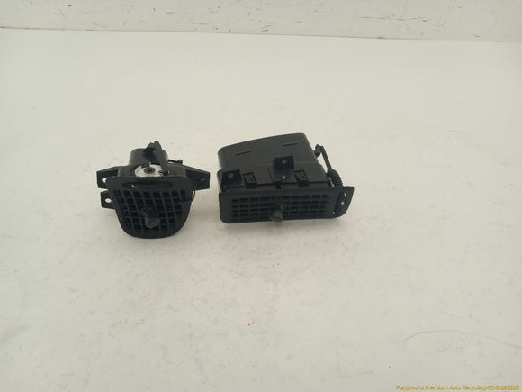 Saab 9-5 Pair Of Passenger Right Dash Air Vents
