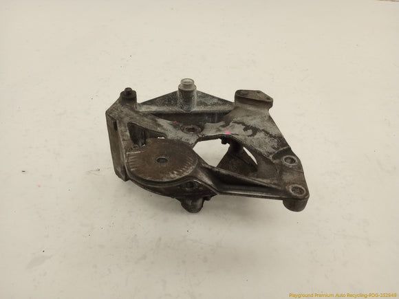 Corvette C4 Front Right Engine Mount
