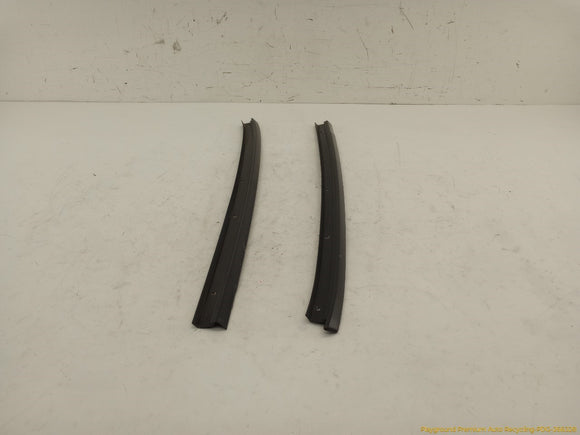 Saab 9-5 Pair Of Front Outer Door Window Belt Moldings