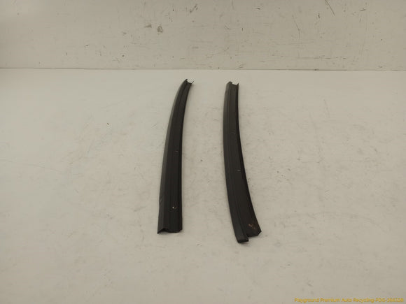 Saab 9-5 Pair Of Front Outer Door Window Belt Moldings