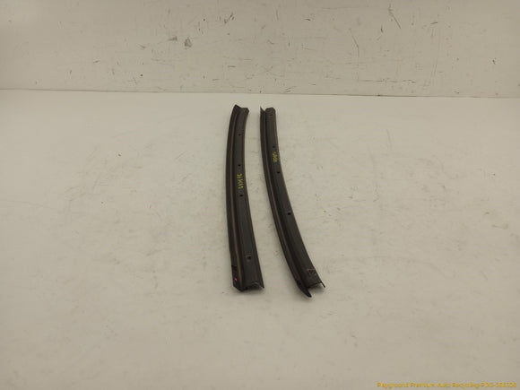 Saab 9-5 Pair Of Front Outer Door Window Belt Moldings