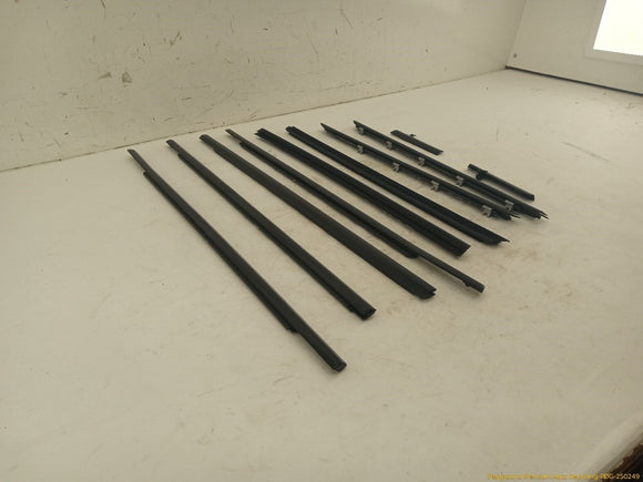 Land Rover Evoque Set Of Window Belt Molding Trim