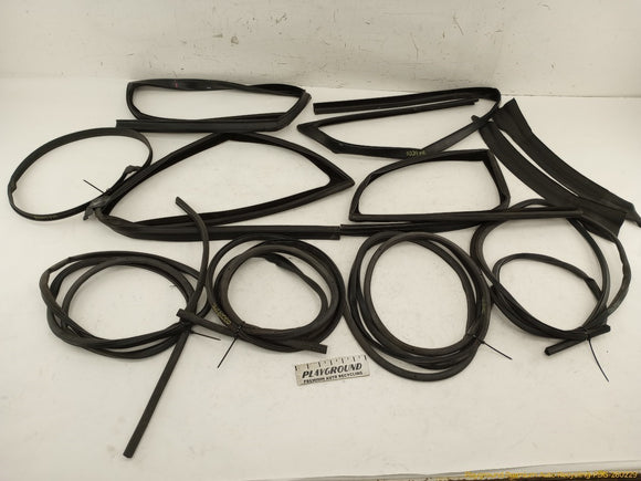 Land Rover Evoque Set of Outer Door Seals And Trunk Weatherstrip