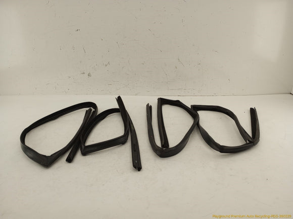 Land Rover Evoque Set of Outer Door Seals And Trunk Weatherstrip