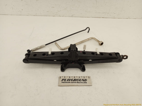 Land Rover Range Rover Vehicle Jack & Tools Set
