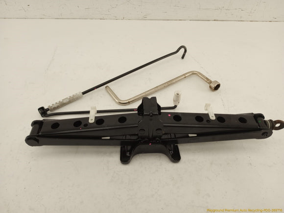 Land Rover Range Rover Vehicle Jack & Tools Set