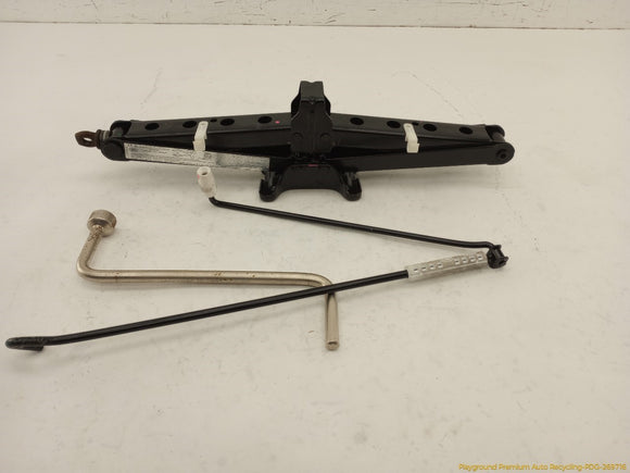 Land Rover Range Rover Vehicle Jack & Tools Set