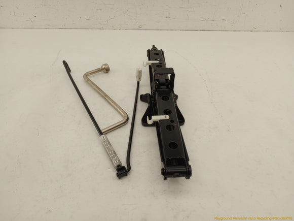 Land Rover Range Rover Vehicle Jack & Tools Set