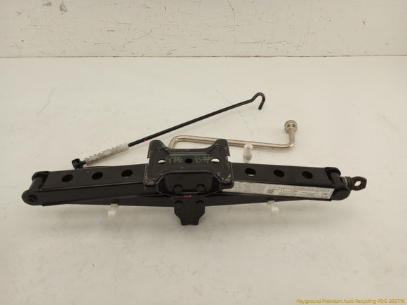 Land Rover Range Rover Vehicle Jack & Tools Set