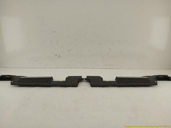 Land Rover Range Rover Pair Of Rear Upper Quarter Trim