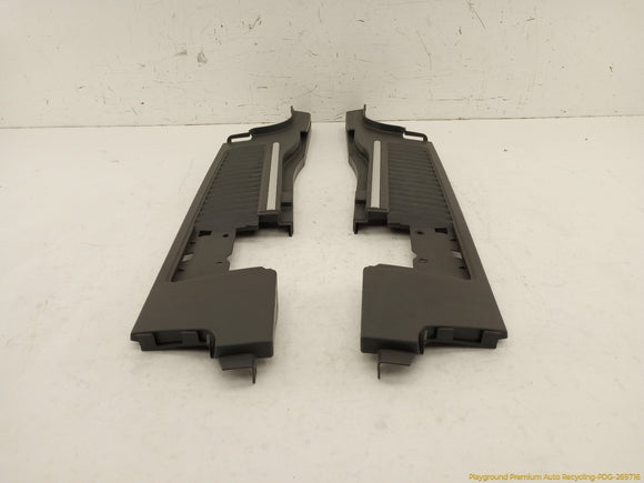 Land Rover Range Rover Pair Of Rear Upper Quarter Trim