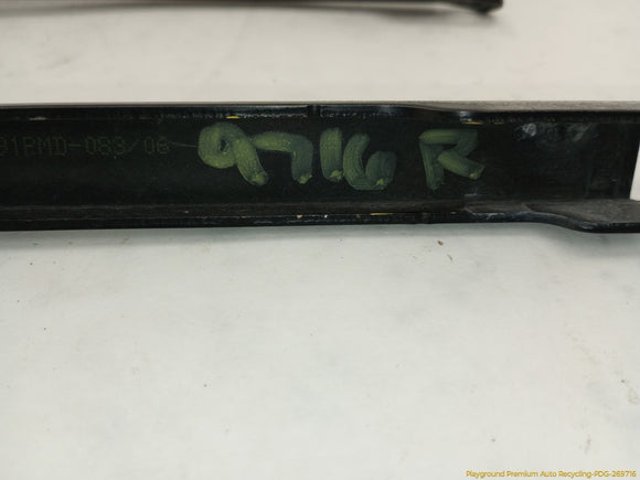 Land Rover Range Rover Pair Of Windshield Wiper Arms