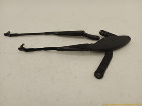 Mercedes SL500 Pair Of Windshield Wiper Arms - 0