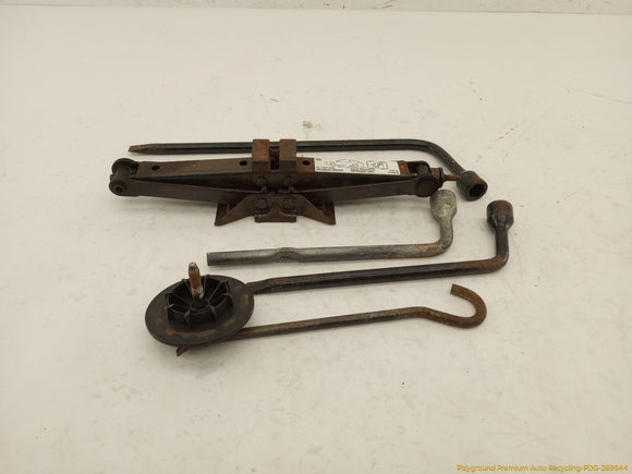 Mitsubishi Eclipse Vehicle Jack & Tools Set