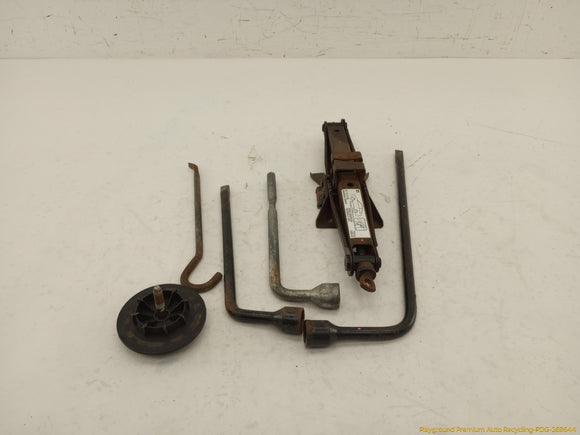 Mitsubishi Eclipse Vehicle Jack & Tools Set