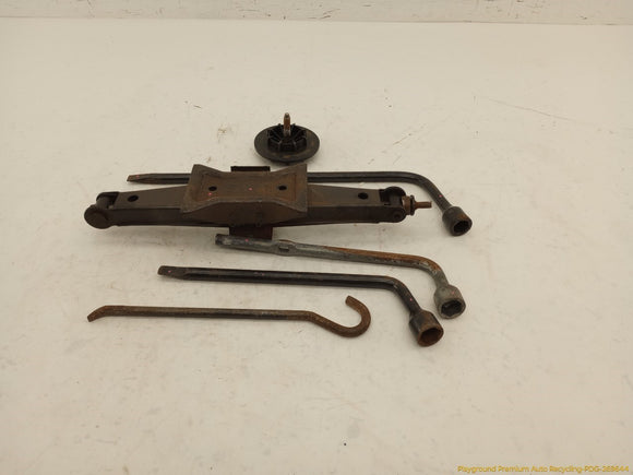 Mitsubishi Eclipse Vehicle Jack & Tools Set