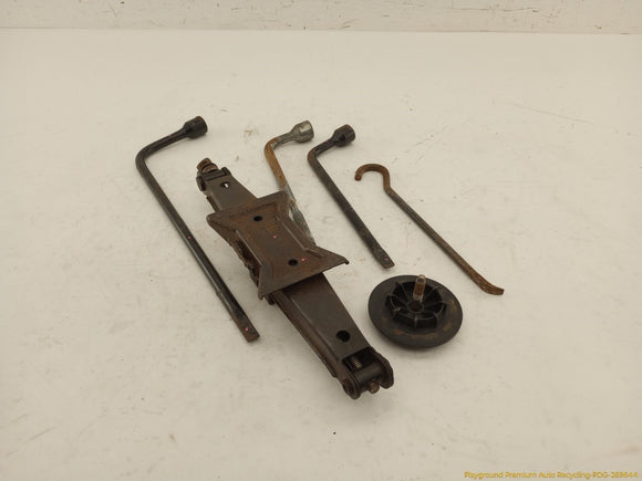 Mitsubishi Eclipse Vehicle Jack & Tools Set