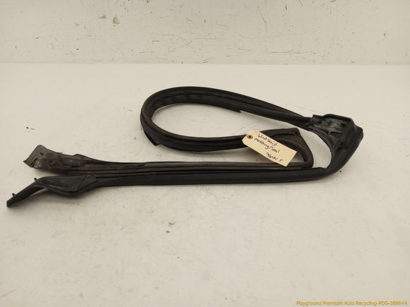 Mitsubishi Eclipse Windshield Molding Seal