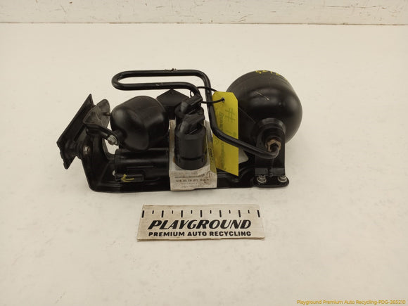 Mercedes SL500 **AS IS** Rear ABC Hydraulic Suspension Valve Block