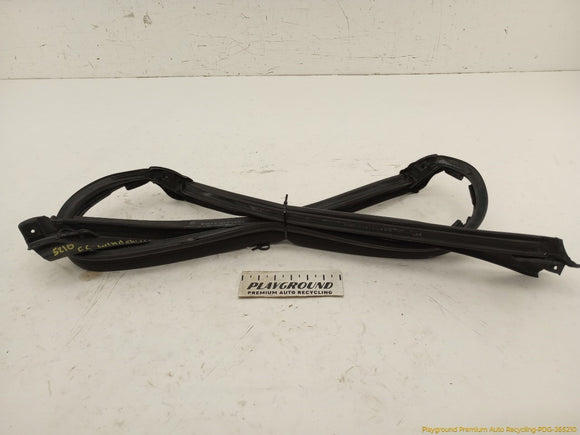 Mercedes SL500 Front Windshield Seal Weatherstrip