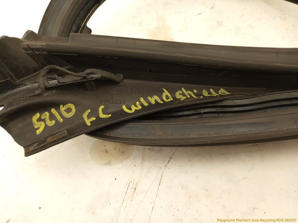 Mercedes SL500 Front Windshield Seal Weatherstrip