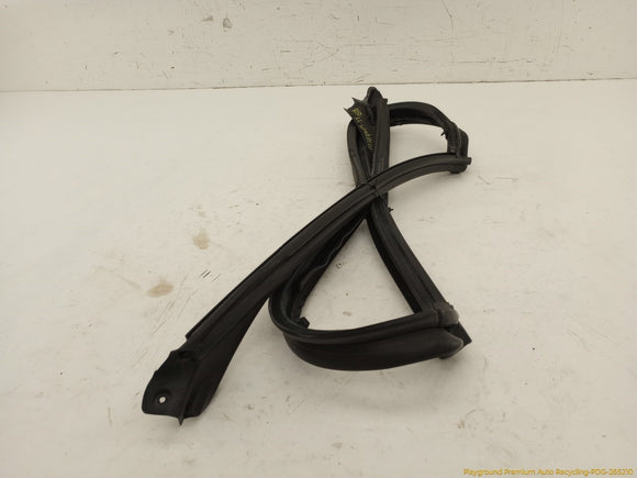 Mercedes SL500 Front Windshield Seal Weatherstrip
