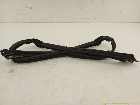 Mercedes SL500 Front Windshield Seal Weatherstrip