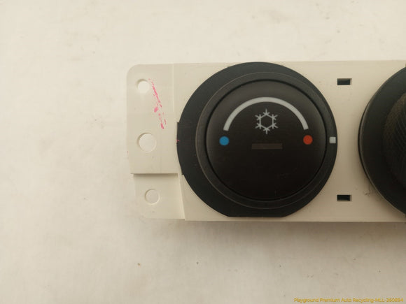 Hummer H3 Climate Control Panel