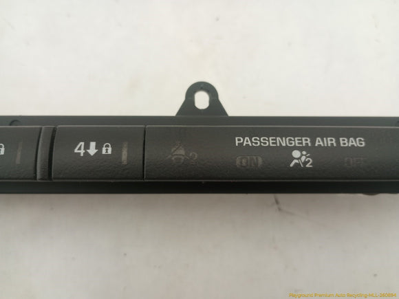 Hummer H3 Transfer Case Control Switch