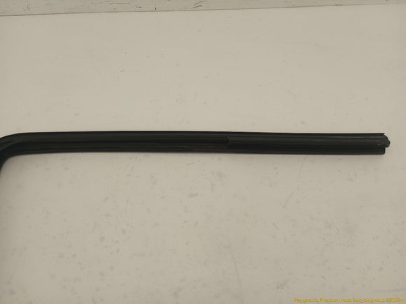 Hummer H3 Driver Left Rear Door Vent Glass