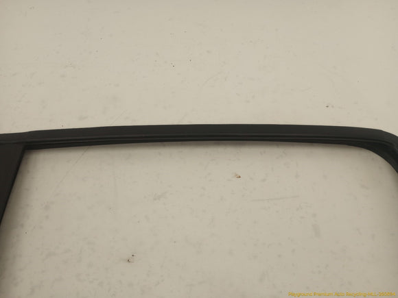 Hummer H3 Passenger Right Rear Door Vent Glass